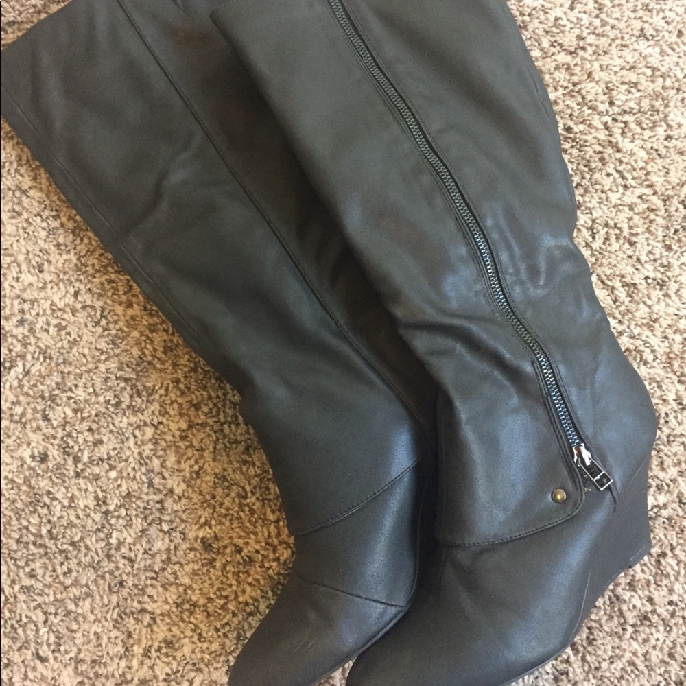 Qupid Wedge Knee High Boots Sz 8